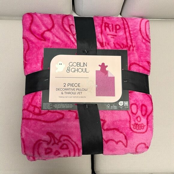 Goblin & Ghoul Pink pillow and blanket set NWT - Picture 2 of 3
